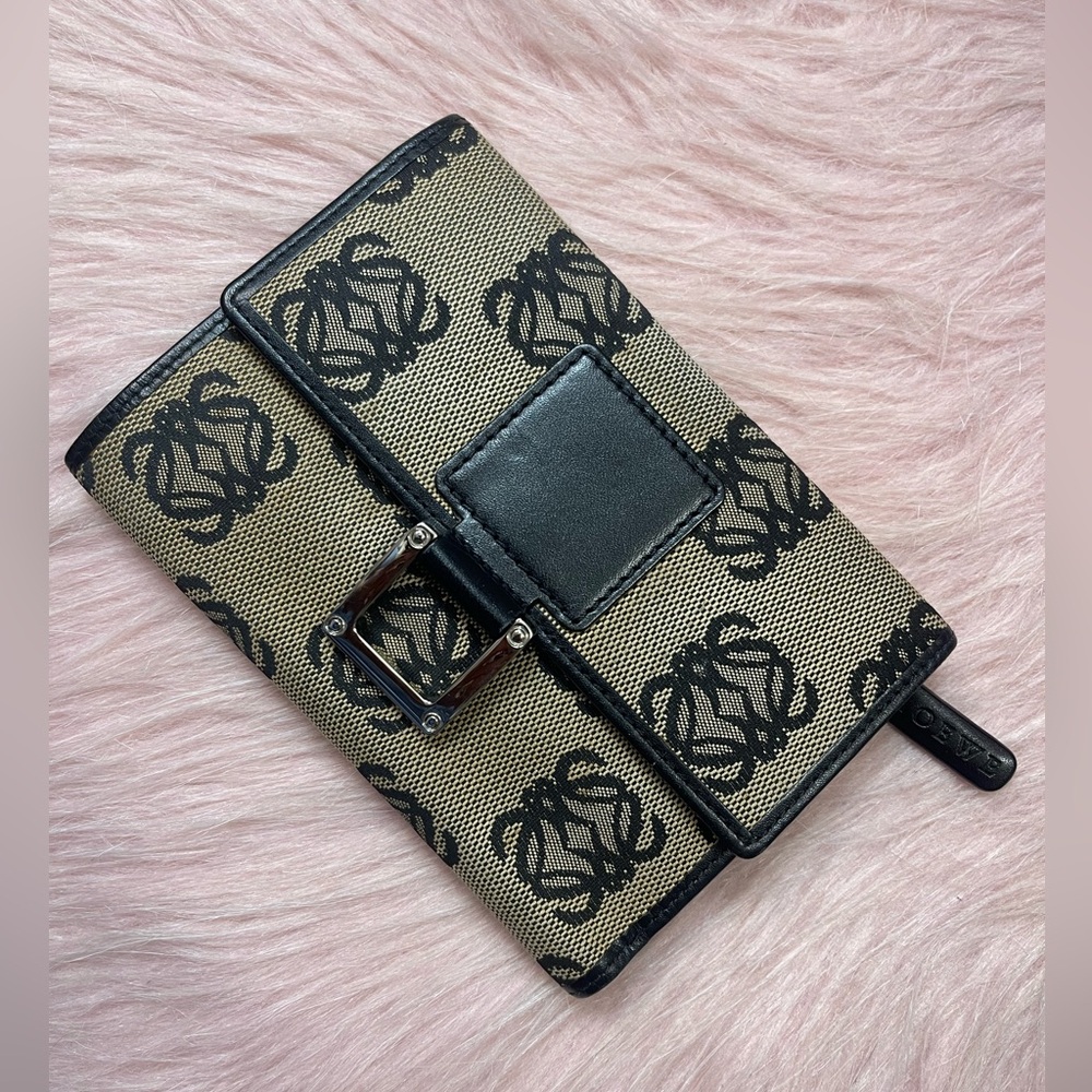 Loewe Anagram wallet - authentic